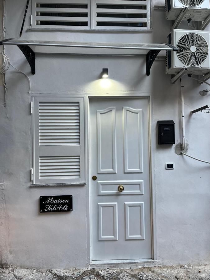 Maison Sabale' Apartment Наполи Екстериор снимка