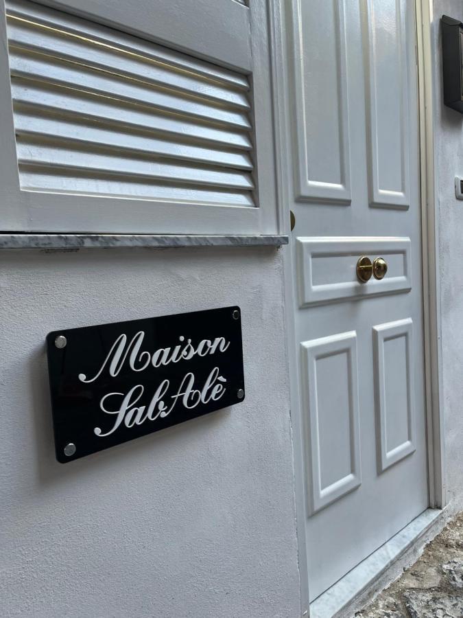 Maison Sabale' Apartment Наполи Екстериор снимка