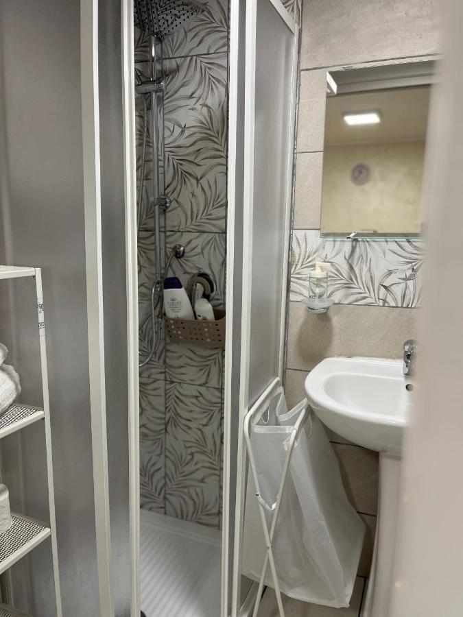 Maison Sabale' Apartment Наполи Екстериор снимка